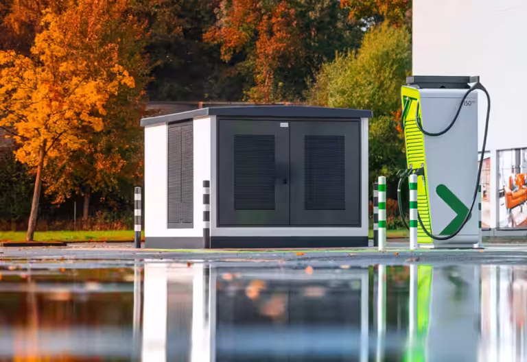 Faber E-Tec: Marktführer für Kompakt-Trafostationen & Mittelspannung Fertigung und Ausbau einer Kompakt-Trafostation für Mittelspannungstechnik im Werk Bünde der Faber E-Tec.